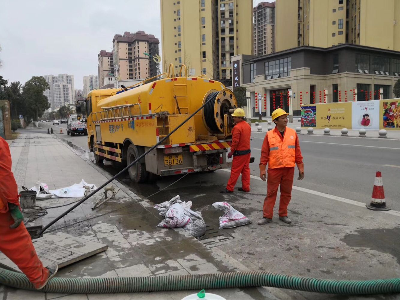凤凰镇排污管道清淤-管道清洗