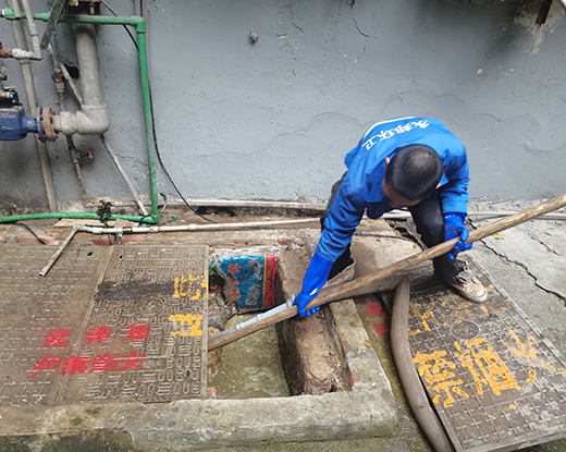 凤凰镇清掏化粪池